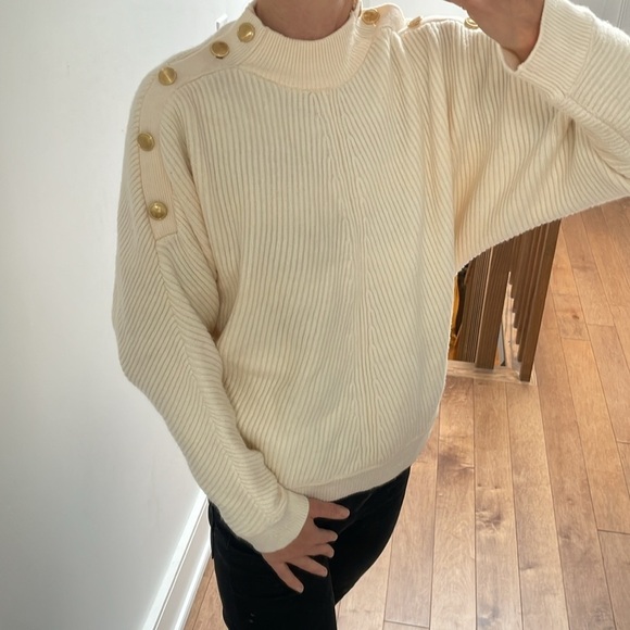 Elie Tahari Mock Neck Sweater Ivory dolman sleeves gold buttons on shoulders L - Picture 16 of 16